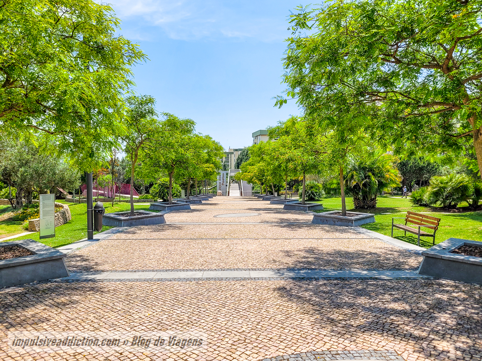 Parque dos Poetas ao visitar Oeiras